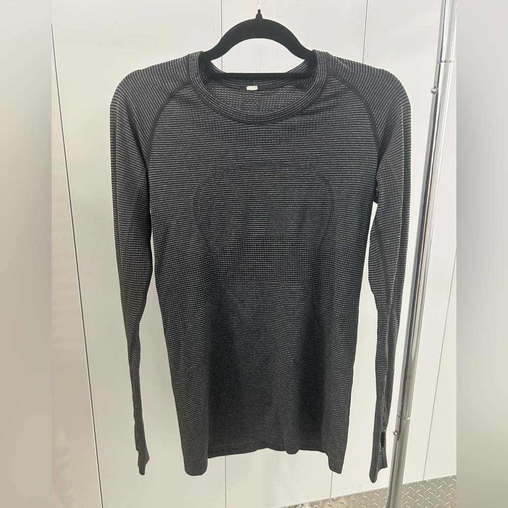 Lululemon Swiftly Tech Long Sleeve Size 8